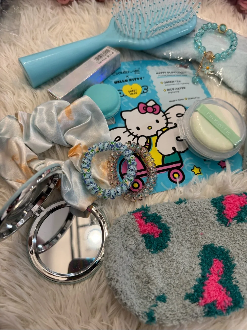Beauty relaxation bundle gift bag ready for a gift 13 items
